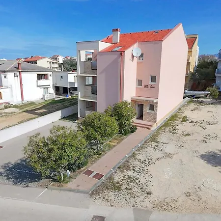 Appartement Ema